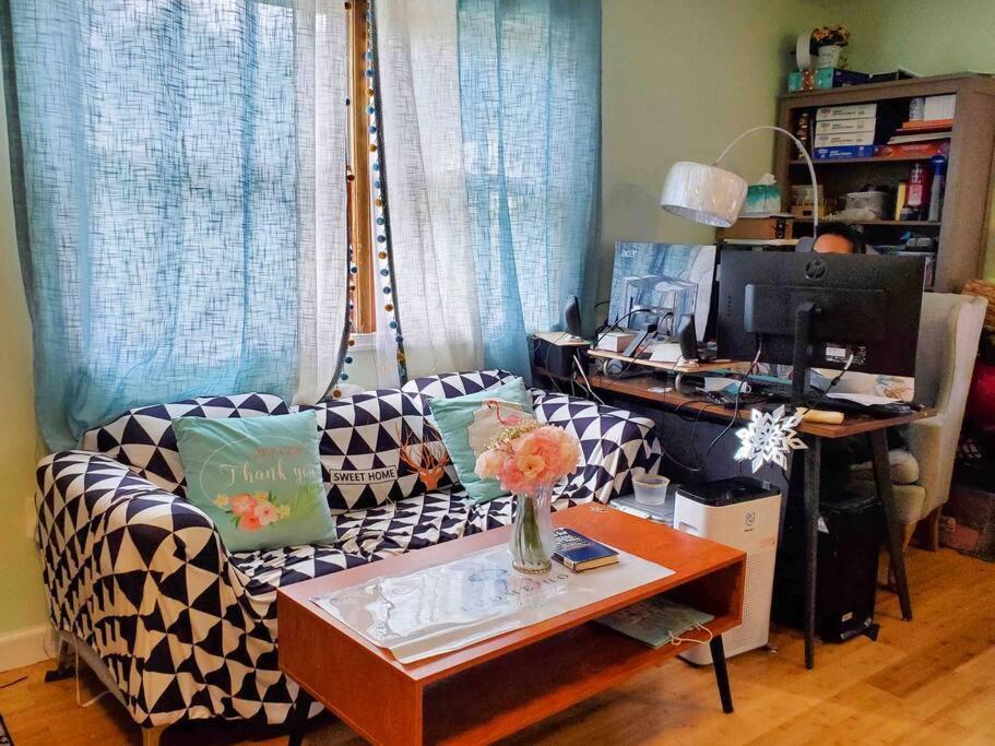 5 Star Room/Close To Town Center And Everything/5 Min Walk Metro روكفيل، ماريلاند المظهر الخارجي الصورة